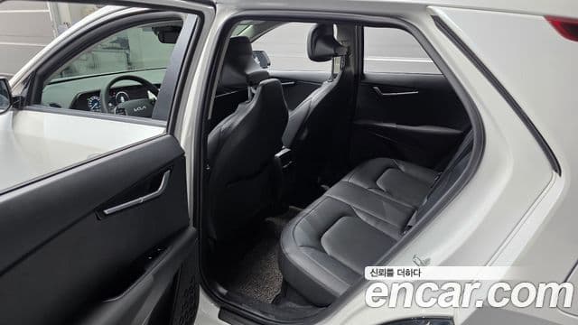 Kia Niro 2022 — ფოტო 11/20