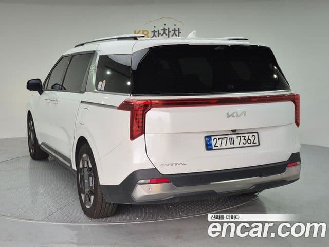 Kia Carnival 2024 — Фото 3/20