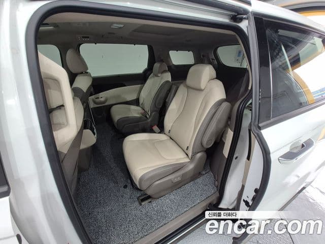 Kia Carnival 2024 — Фото 10/20