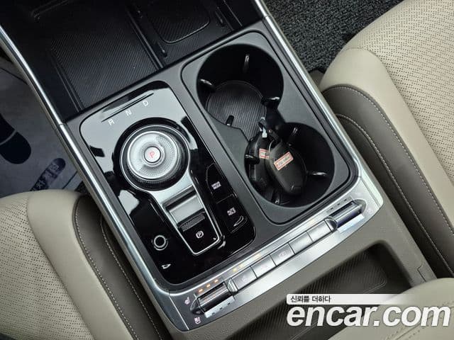 Kia Carnival 2024 — Фото 19/20