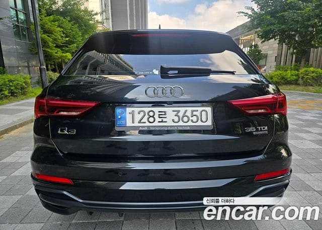 Audi Q3 2022 — Photo 18/20