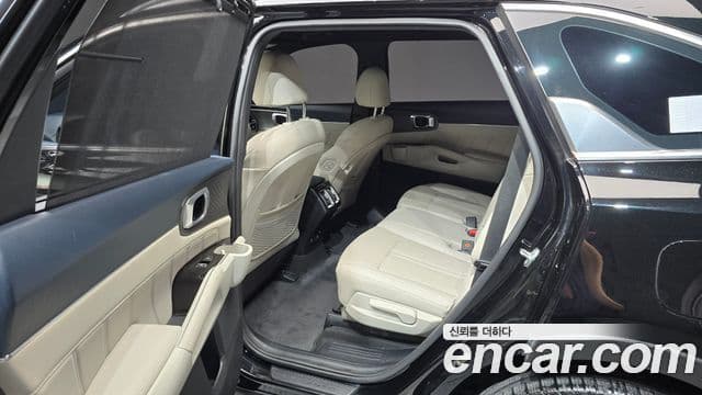 Kia Sorento 2021 — Şəkil 16/31