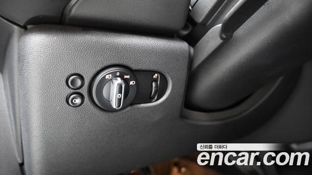 Mini Cooper 2022 — фото 17 из 20