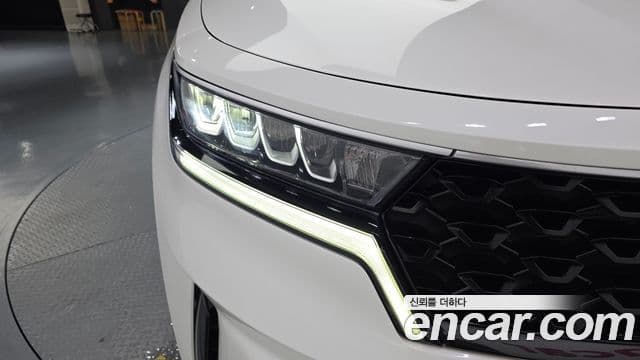 Kia Sorento 2021 — Photo 8/38