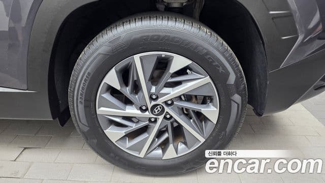 Hyundai Tucson Hybrid 2023 — Şəkil 25/31