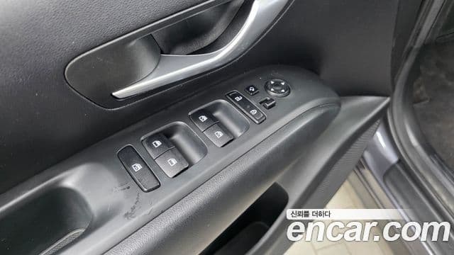 Hyundai Tucson Hybrid 2023 — Şəkil 27/31