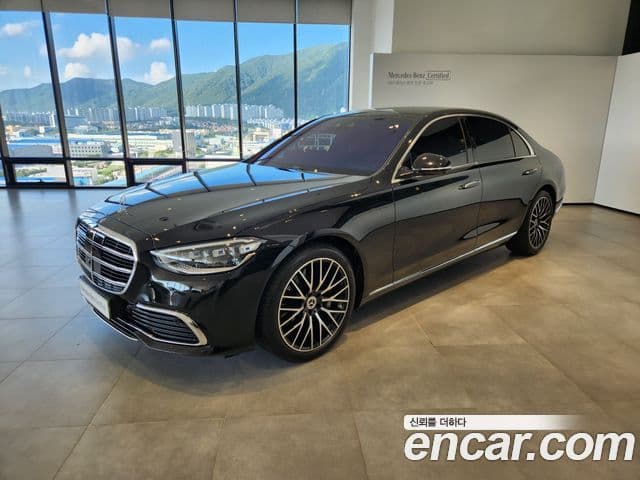 Mercedes-Benz S-Class 2025 — Photo 7/20