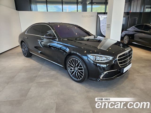 Mercedes-Benz S-Class 2025 — Photo 10/20