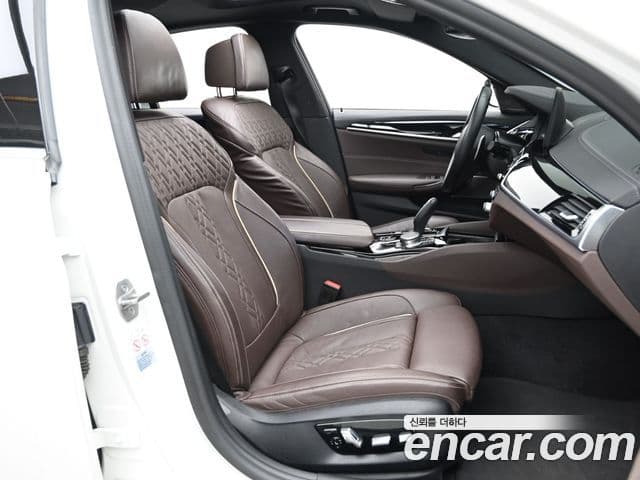 BMW 5 Series 2021 — ფოტო 9/20