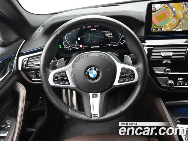 BMW 5 Series 2021 — ფოტო 13/20