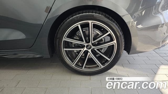 Audi A5 2025 — ფოტო 14/32