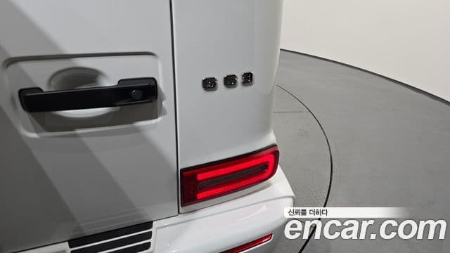 Mercedes-Benz G-Class 2021 — Photo 12/34