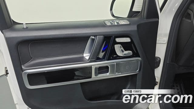 Mercedes-Benz G-Class 2021 — Photo 25/34