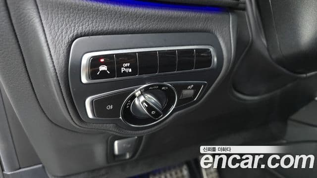 Mercedes-Benz G-Class 2021 — Photo 7/34