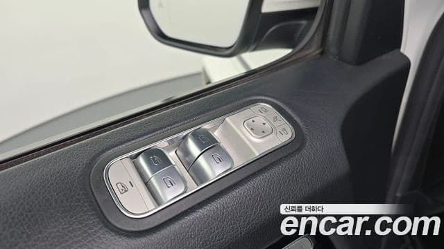 Mercedes-Benz G-Class 2021 — Photo 8/34