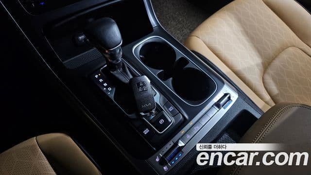 Kia Carnival 2023 — Şəkil 7/20
