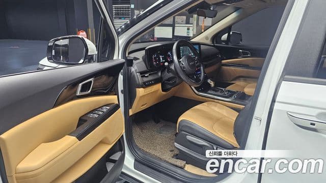 Kia Carnival 2023 — Şəkil 8/20