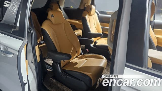 Kia Carnival 2023 — Şəkil 11/20