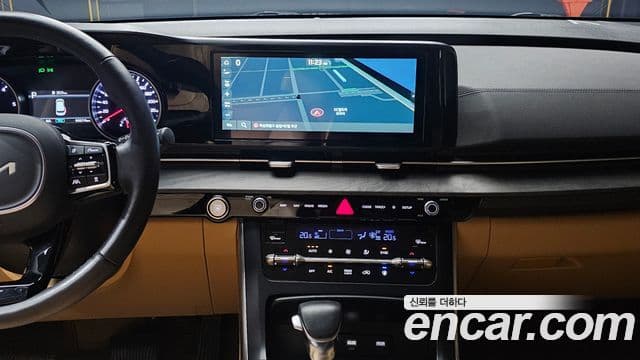Kia Carnival 2023 — Şəkil 14/20