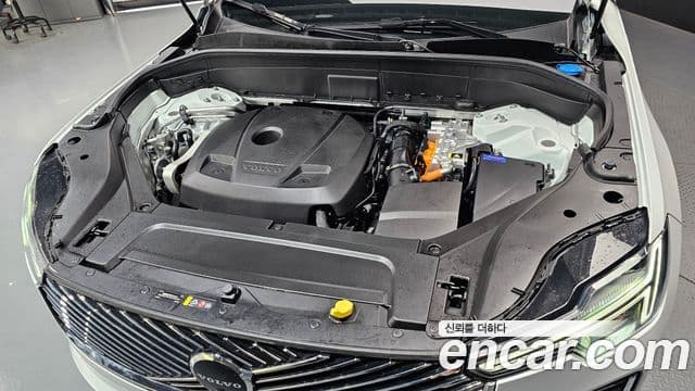 Volvo XC90 2025 — ფოტო 6/20