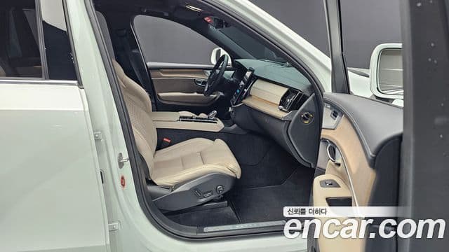 Volvo XC90 2025 — ფოტო 11/20