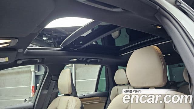 Volvo XC90 2025 — ფოტო 19/20