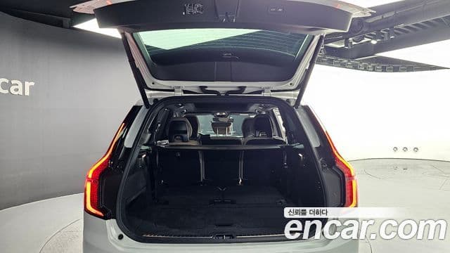 Volvo XC90 2025 — ფოტო 20/20