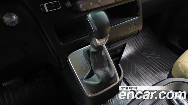 Hyundai Staria 2024 — Şəkil 9/20