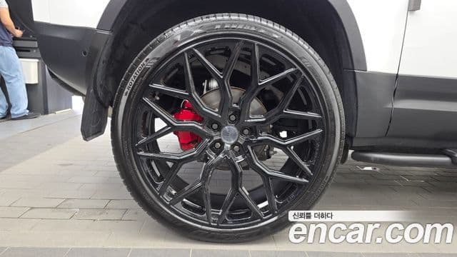 Land Rover Defender 2021 — ფოტო 16/31
