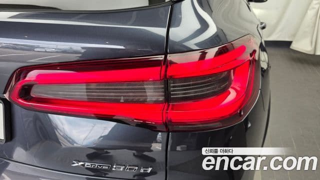 BMW X5 2019 — Photo 6/32