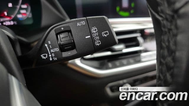 BMW X5 2019 — Photo 19/32