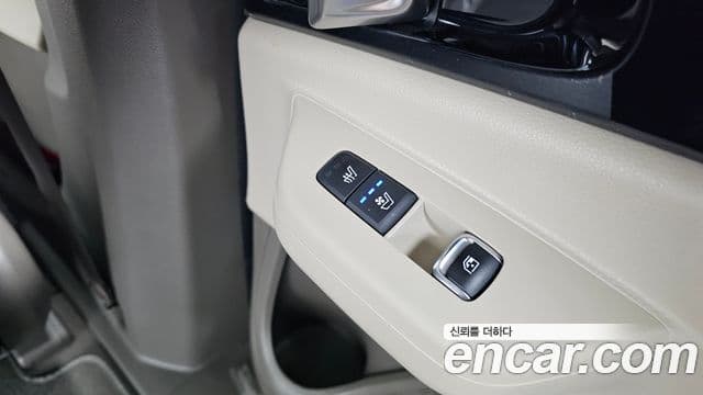 Kia Carnival 2024 — ფოტო 18/20