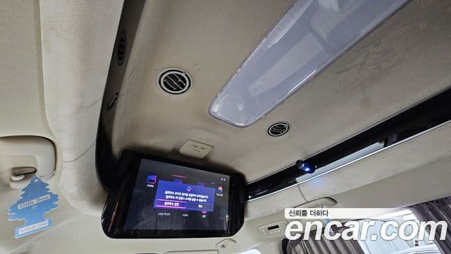 Kia Carnival 2024 — ფოტო 19/20