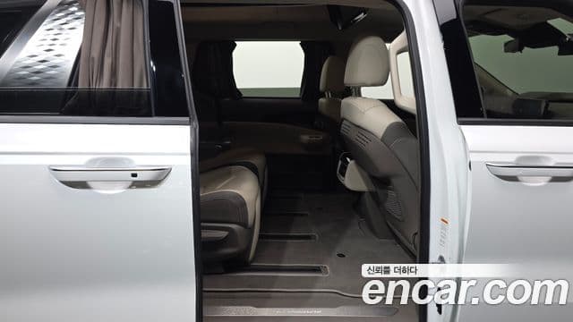 Kia Carnival 2025 — ფოტო 12/20
