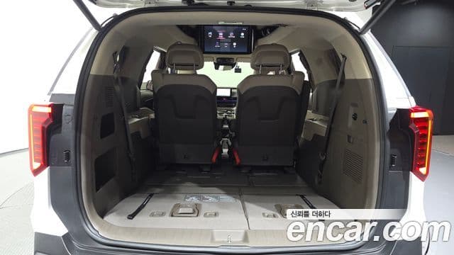 Kia Carnival 2025 — фото 20 из 20