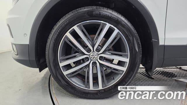 Volkswagen Tiguan Allspace 2018 — Фото 4/20