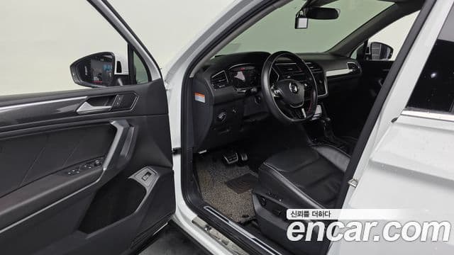 Volkswagen Tiguan Allspace 2018 — Фото 9/20