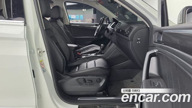 Volkswagen Tiguan Allspace 2018 — Фото 10/20