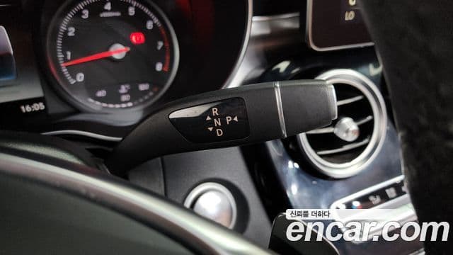 Mercedes-Benz C-Class 2018 — ფოტო 9/20