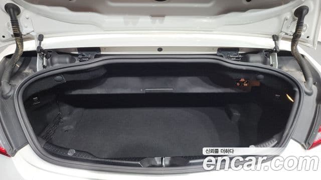 Mercedes-Benz C-Class 2018 — ფოტო 15/20