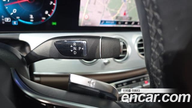 Mercedes-Benz E-Class 2020 — ფოტო 7/20