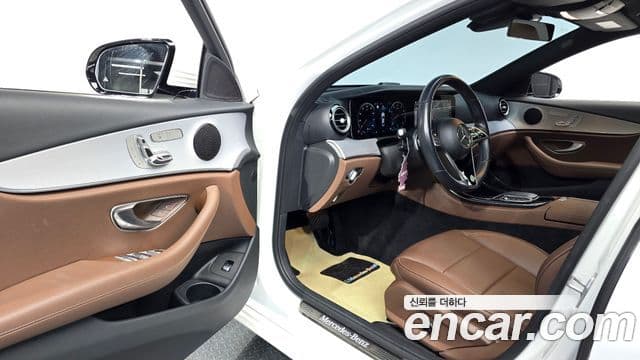 Mercedes-Benz E-Class 2020 — Şəkil 8/20