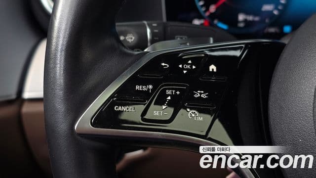 Mercedes-Benz E-Class 2020 — ფოტო 16/20