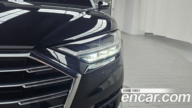 Audi A8 2020 — Photo 25/32