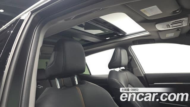 Toyota Camry 2019 — ფოტო 15/20