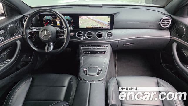 Mercedes-Benz E-Class 2021 — ფოტო 7/20
