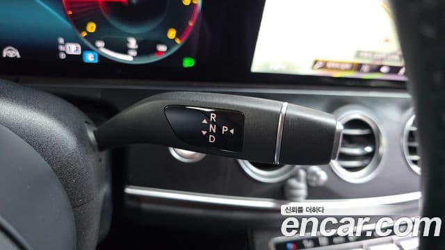 Mercedes-Benz E-Class 2021 — ფოტო 9/20