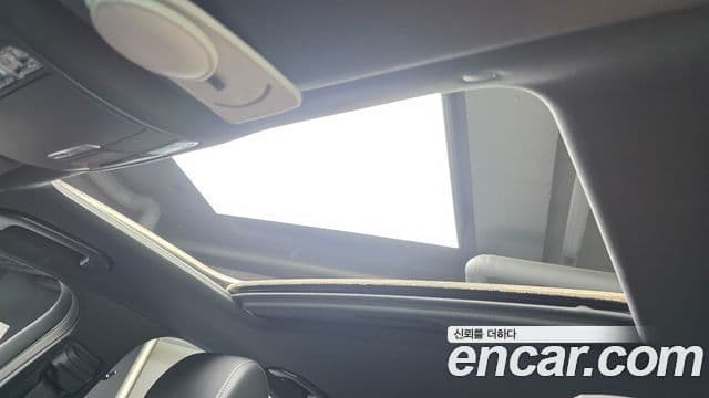 Mercedes-Benz E-Class 2021 — ფოტო 16/20