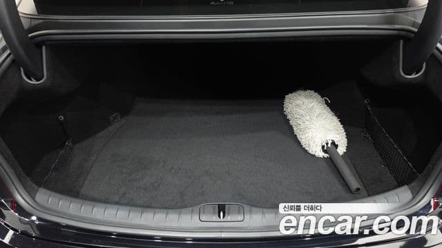 Genesis Electrified G80 2022 — ფოტო 18/20
