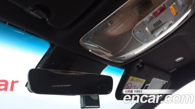 Genesis Electrified G80 2022 — ფოტო 19/20